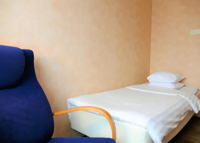 Linnanpiha Хостел Раума