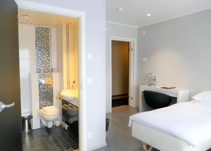 Хостел Linnanpiha Раума